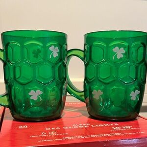 St Patrick’s Day plastic mugs